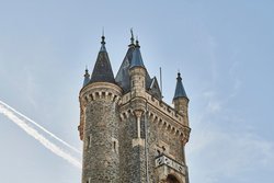 Unterschiedliche Blickwinkel des Wilhelmturms