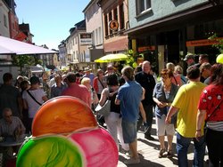 Marktstände in der Fußgängerzone