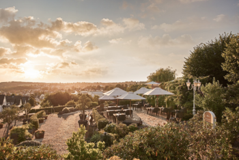 HH Außen Sommer Basaltterrassen Schirme Sonnenunte