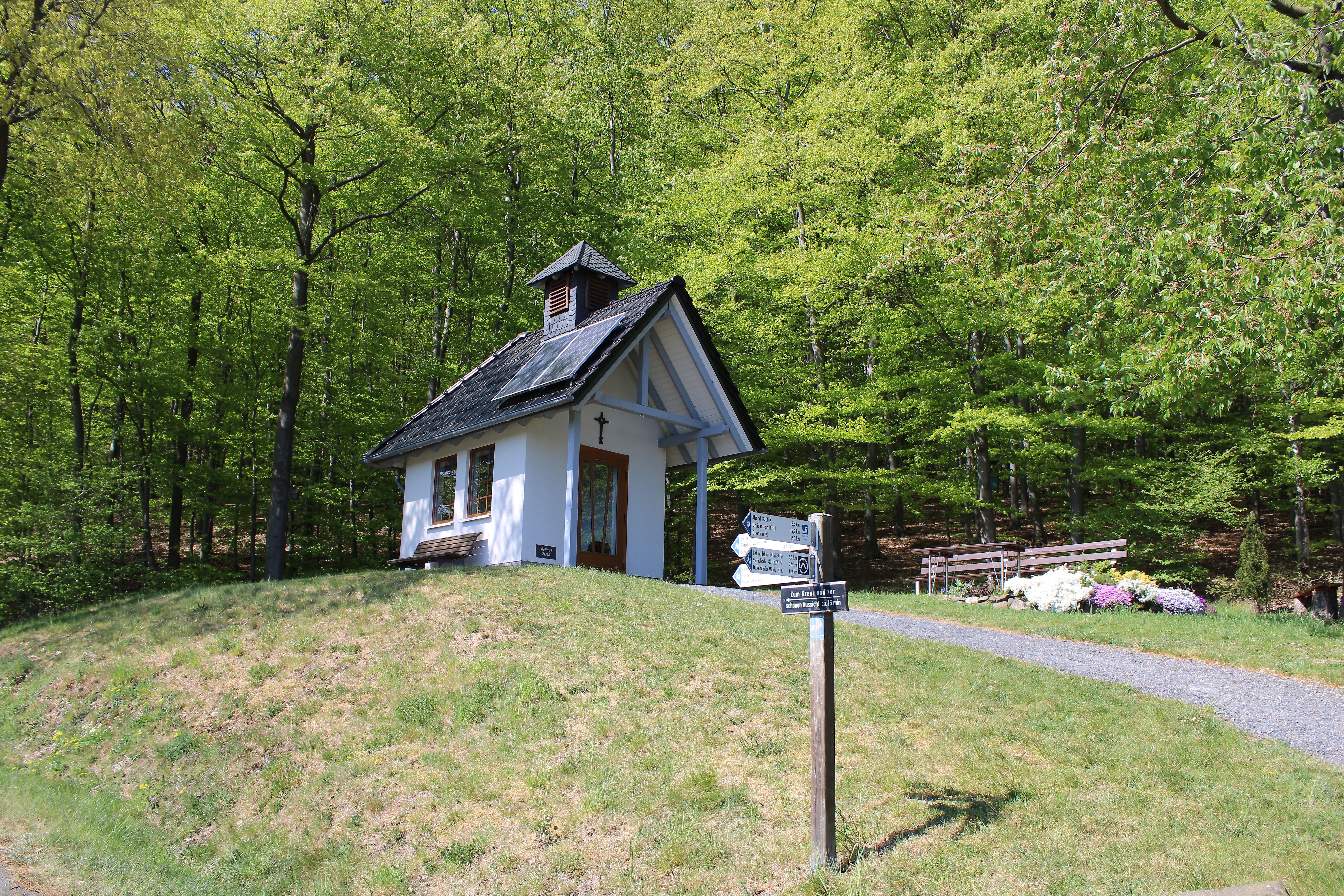 Molzhainer Kapelle - Gelegenheit für eine Rast und zur inneren Einkehr